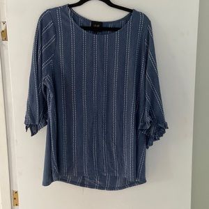 1X blue and white striped top. W5